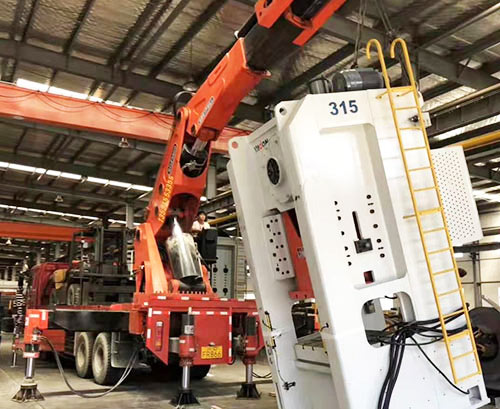 禹州附近随车吊出租，轻松解决运输难题