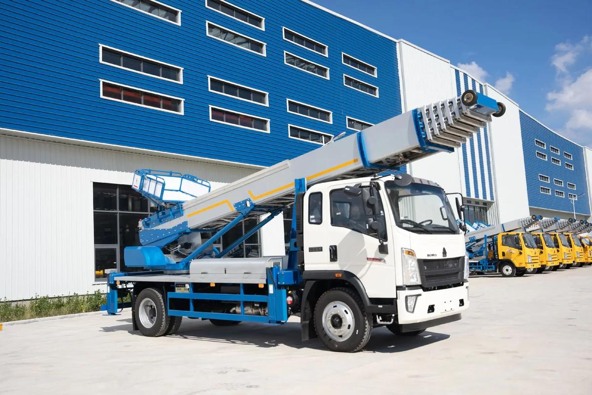 禹州出租云梯车高空作业车 建筑垃圾搬运